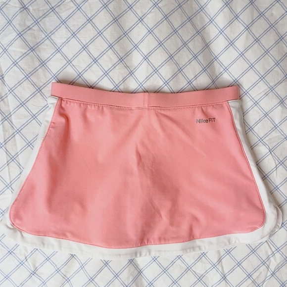 SOLD — NIKE Skort size XS - Picture 3 of 8